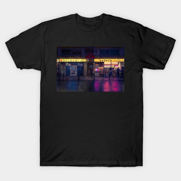 Cyberpunk rain night Yellow and Purple neon sign light reflection T-Shirt by TokyoLuv